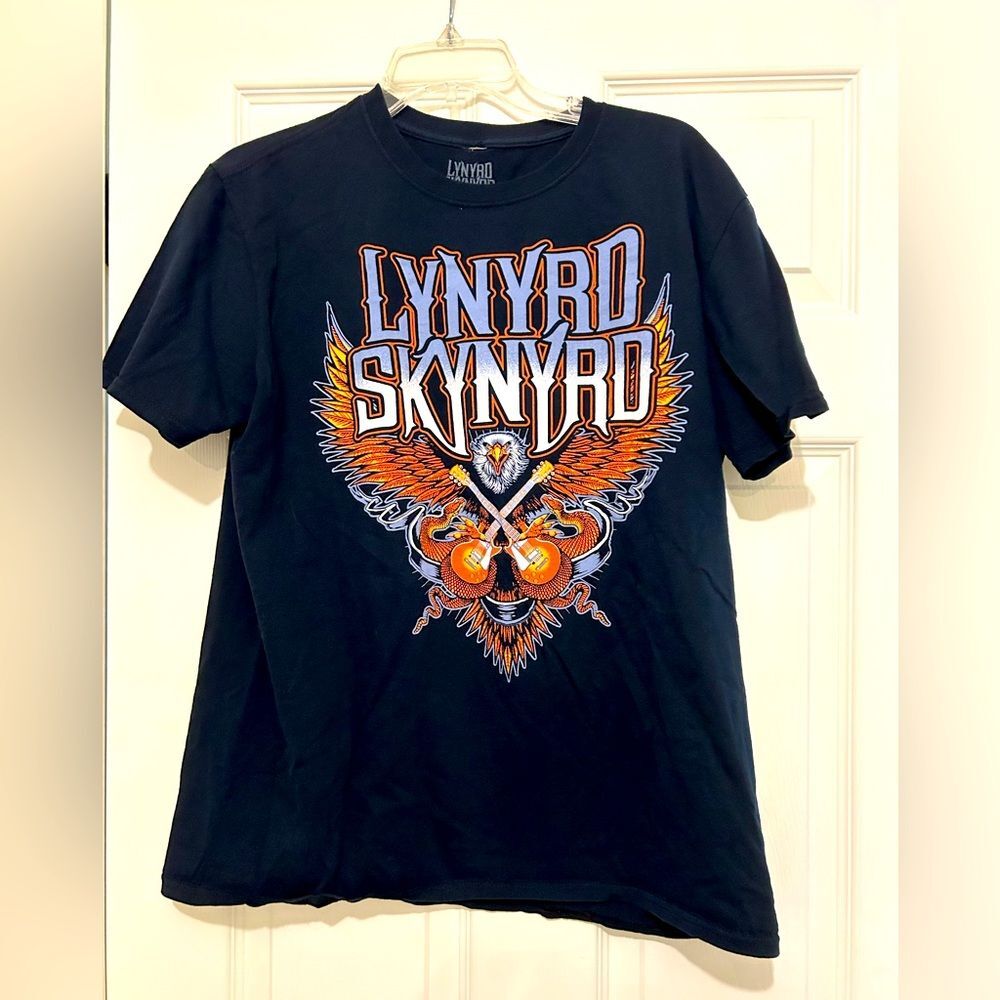 Lynyrd Skynyrd Black Crossed Guitars Tshirt Size L
